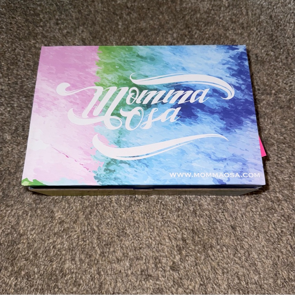 Tie Dye Kit - Socks and Size L Tshirt - Picture 3 of 3